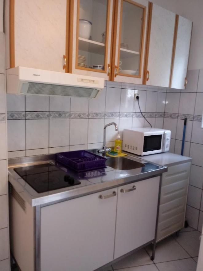 Nemira Beach Apartments Omis Exterior photo