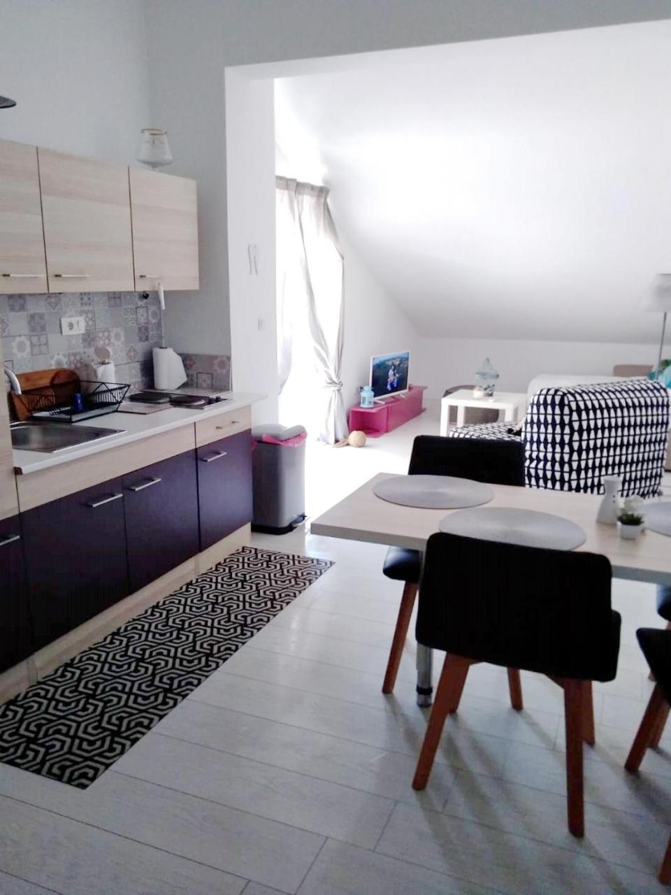 Nemira Beach Apartments Omis Exterior photo